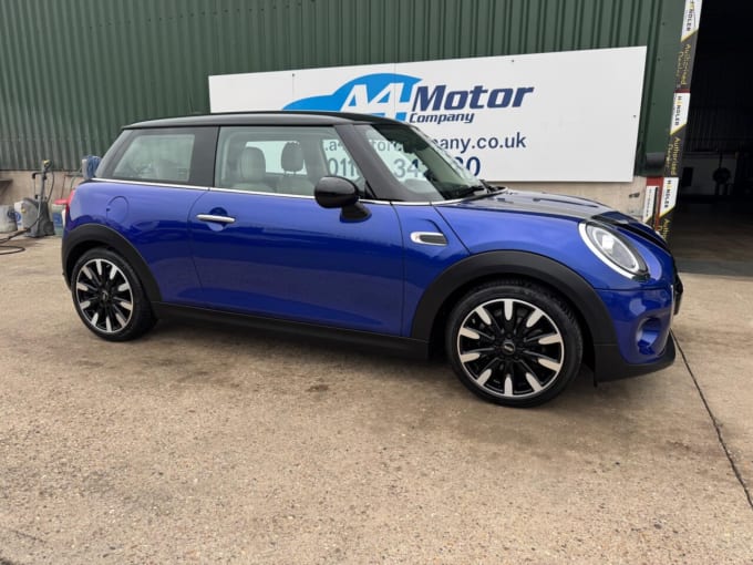 2025 Mini Hatch
