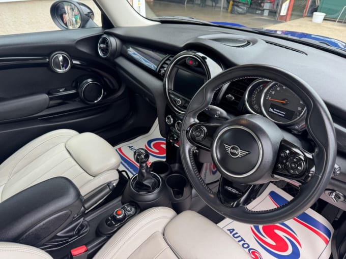 2025 Mini Hatch