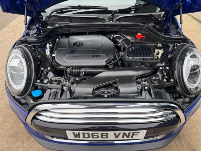 2025 Mini Hatch