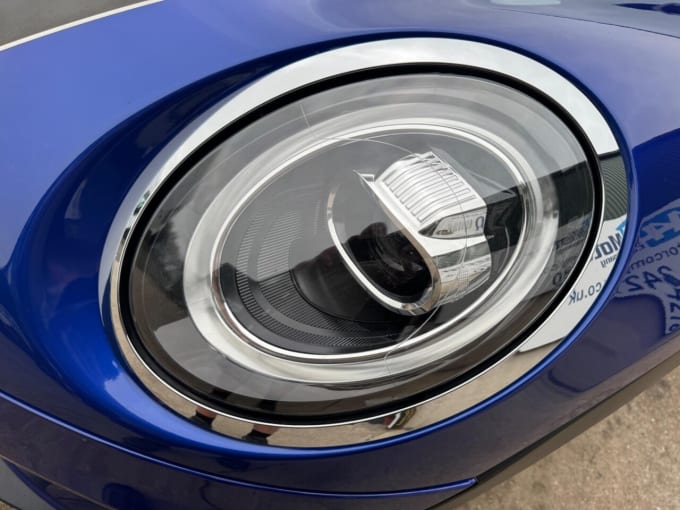 2025 Mini Hatch