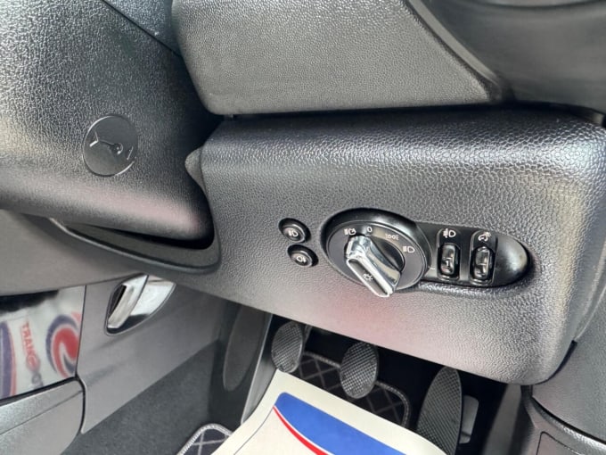 2025 Mini Hatch