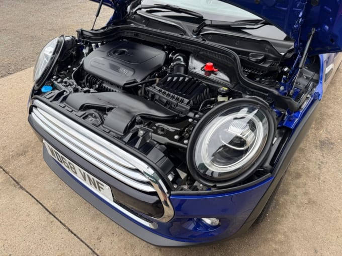 2025 Mini Hatch