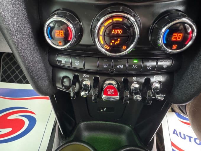 2025 Mini Hatch