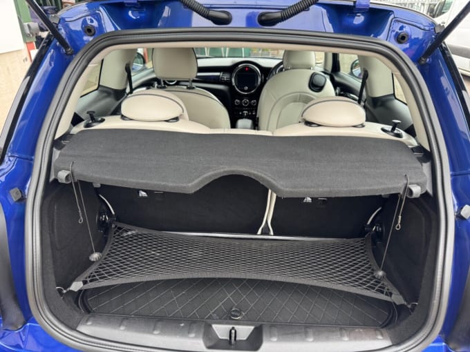 2025 Mini Hatch