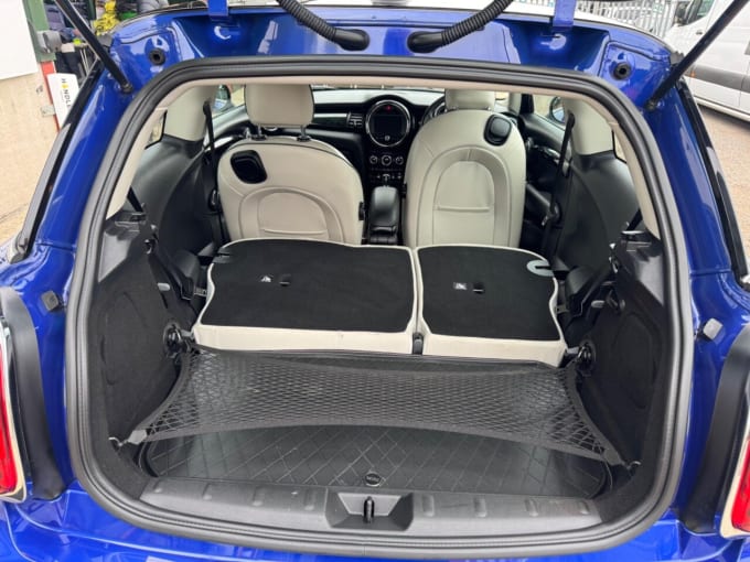 2025 Mini Hatch