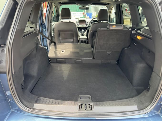 2025 Ford Kuga