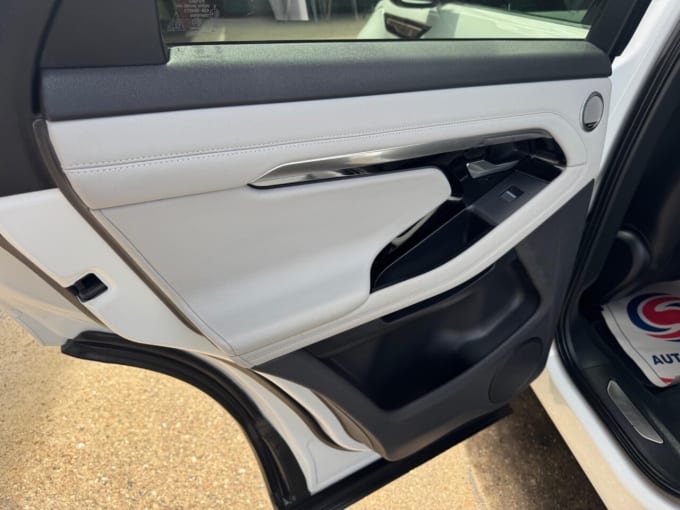 2025 Land Rover Range Rover Evoque
