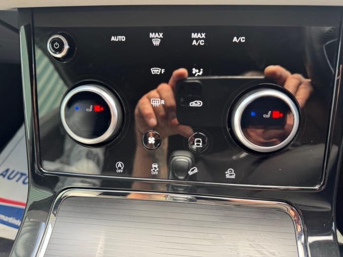 2025 Land Rover Range Rover Evoque