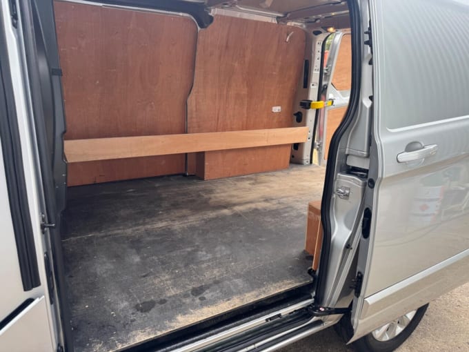 2025 Ford Transit Custom