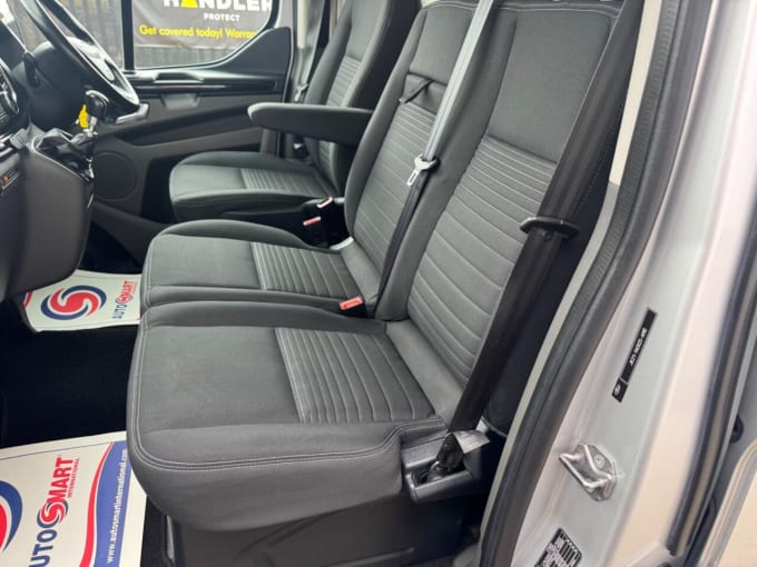 2025 Ford Transit Custom
