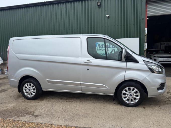 2025 Ford Transit Custom