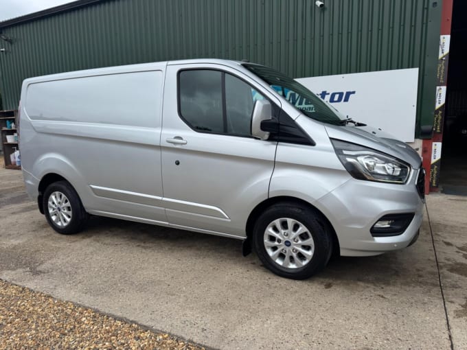 2025 Ford Transit Custom