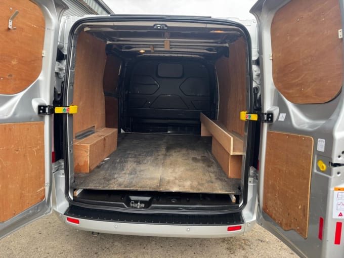 2025 Ford Transit Custom