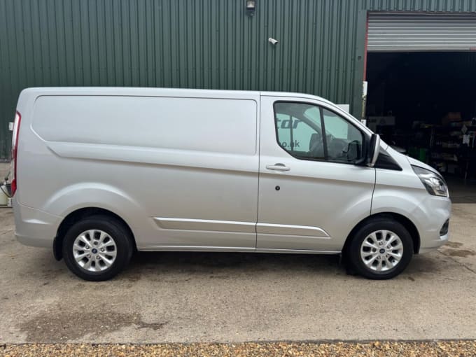 2025 Ford Transit Custom