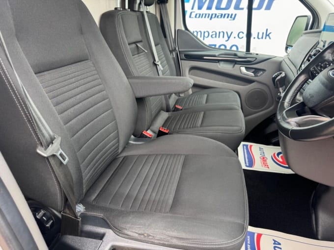2025 Ford Transit Custom