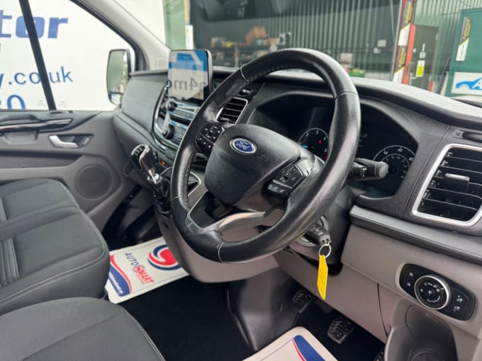 2025 Ford Transit Custom