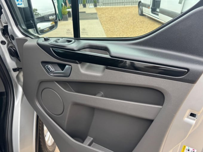 2025 Ford Transit Custom