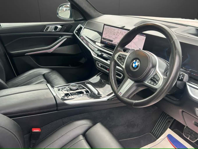 2025 BMW X7