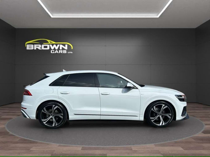 2025 Audi Q8