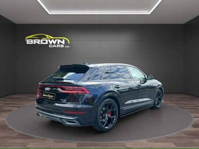 2025 Audi Q8