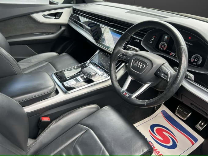 2025 Audi Q8