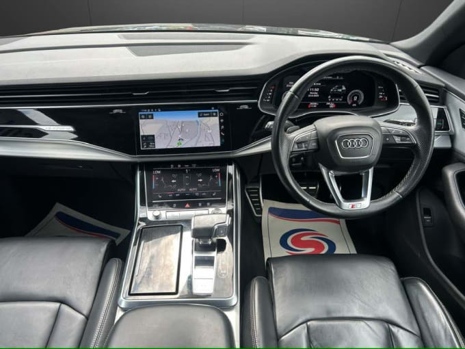 2025 Audi Q8