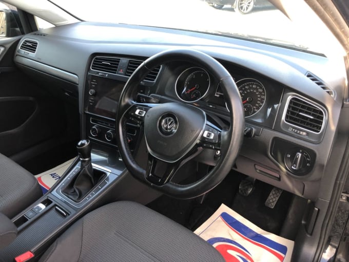 2017 Volkswagen Golf