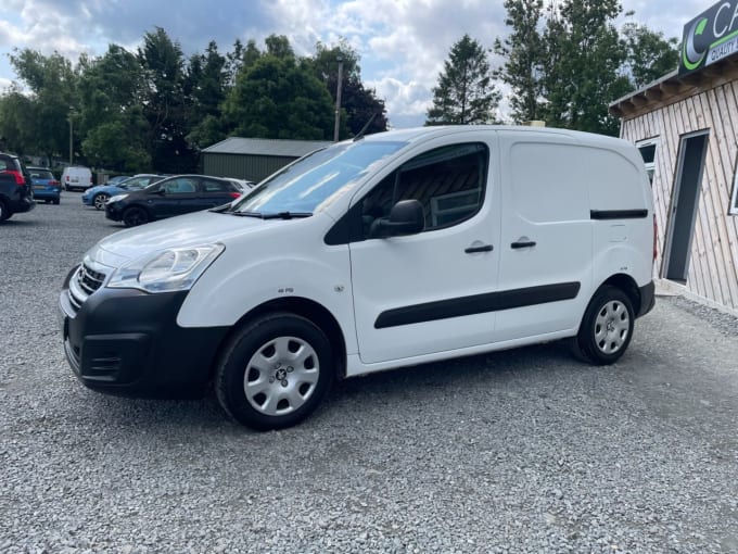2025 Peugeot Partner