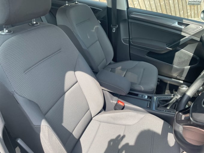 2025 Volkswagen Golf