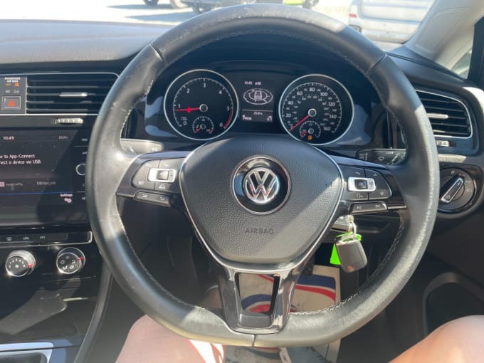 2025 Volkswagen Golf