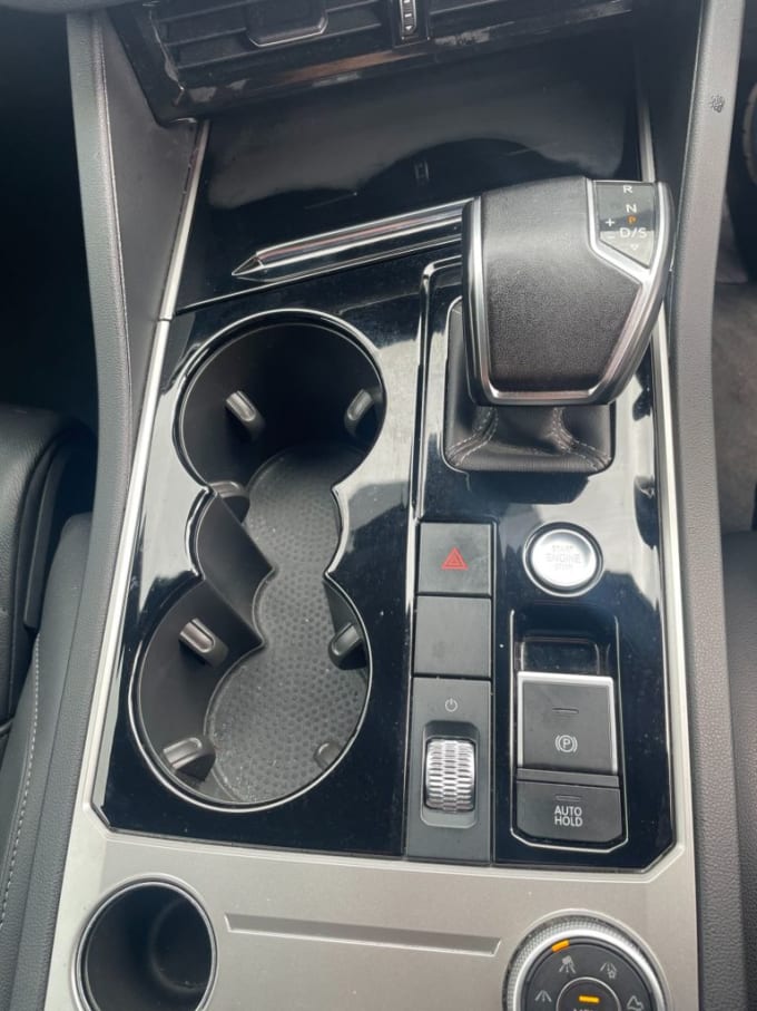 2025 Volkswagen Touareg