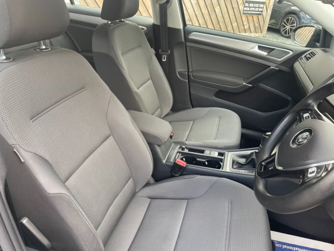 2025 Volkswagen Golf