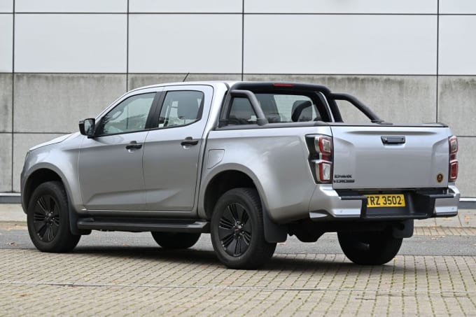 2025 Isuzu D-max