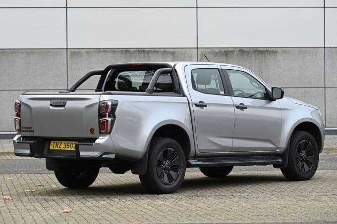 2025 Isuzu D-max