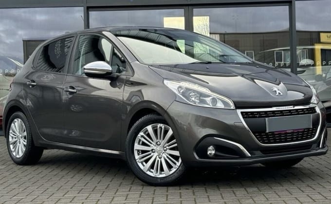 2025 Peugeot 208