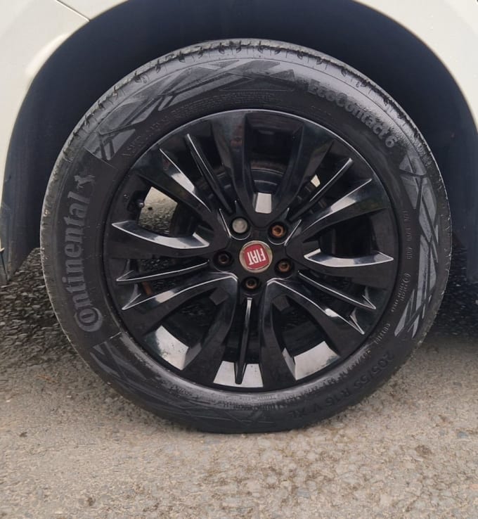 2025 Fiat Tipo