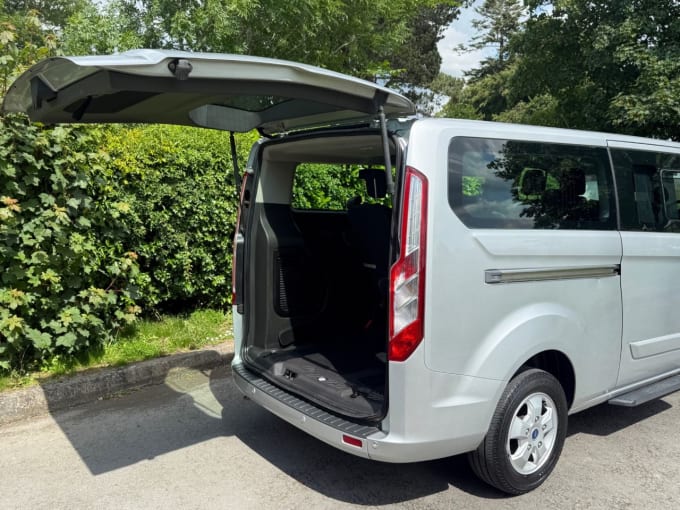 2025 Ford Tourneo Custom