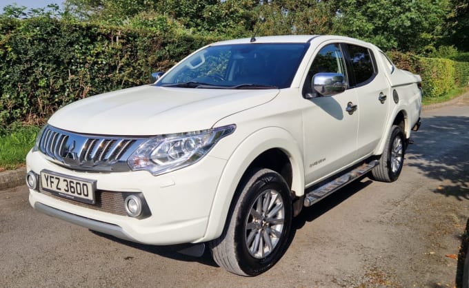 2025 Mitsubishi L200