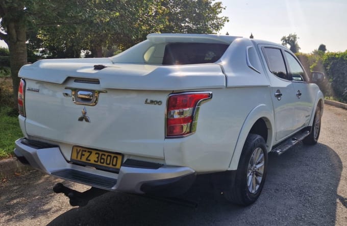 2025 Mitsubishi L200