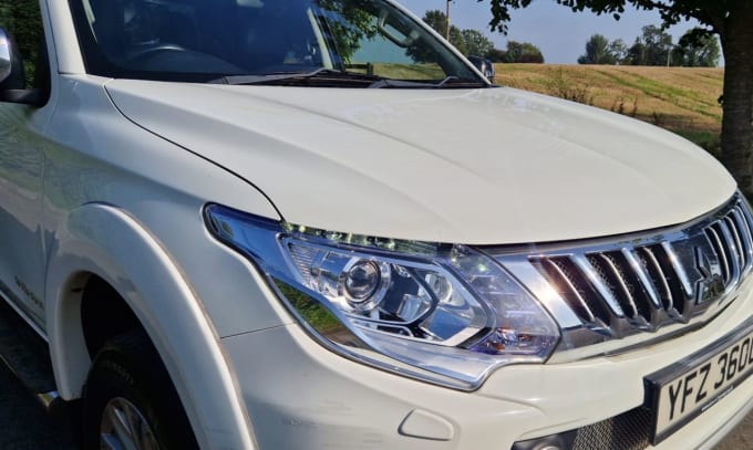 2025 Mitsubishi L200