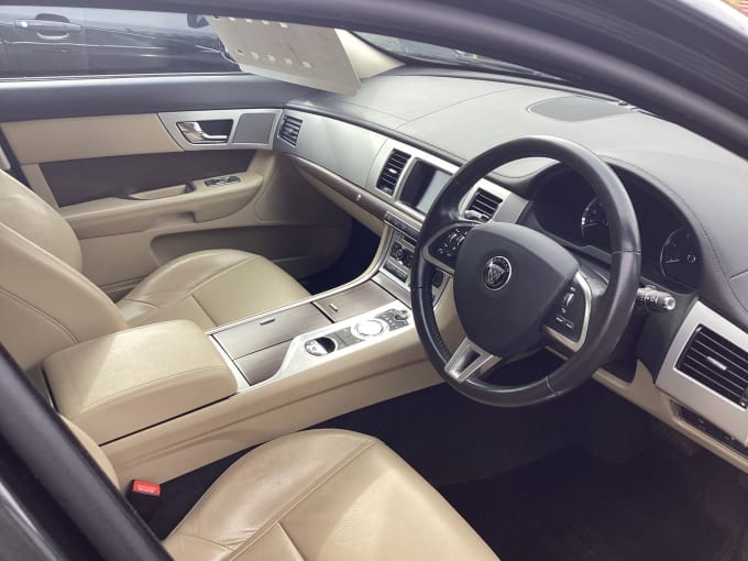 2014 Jaguar Xf