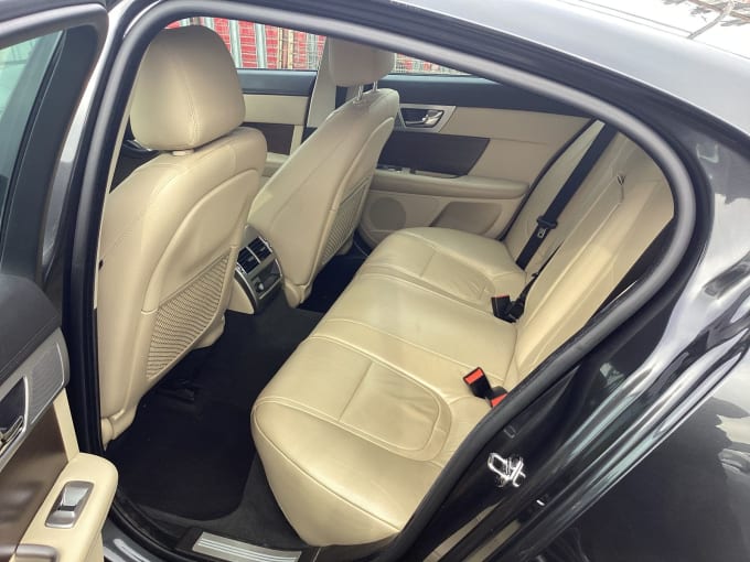 2014 Jaguar Xf
