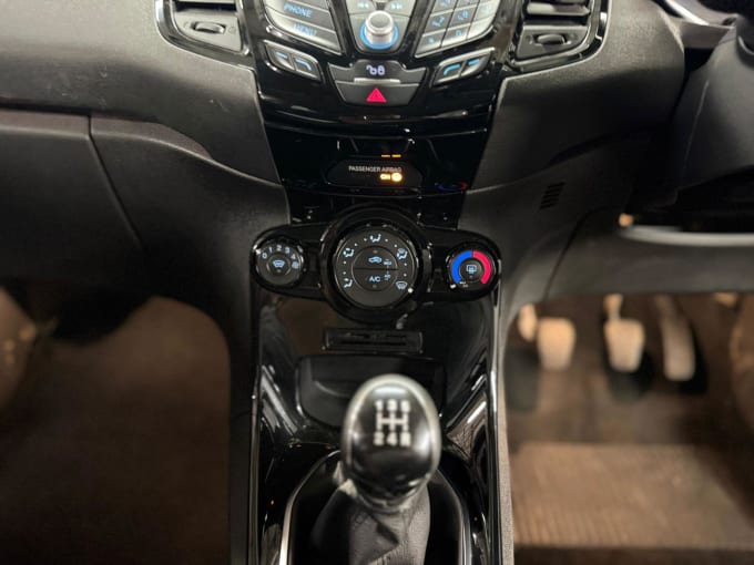 2015 Ford Fiesta