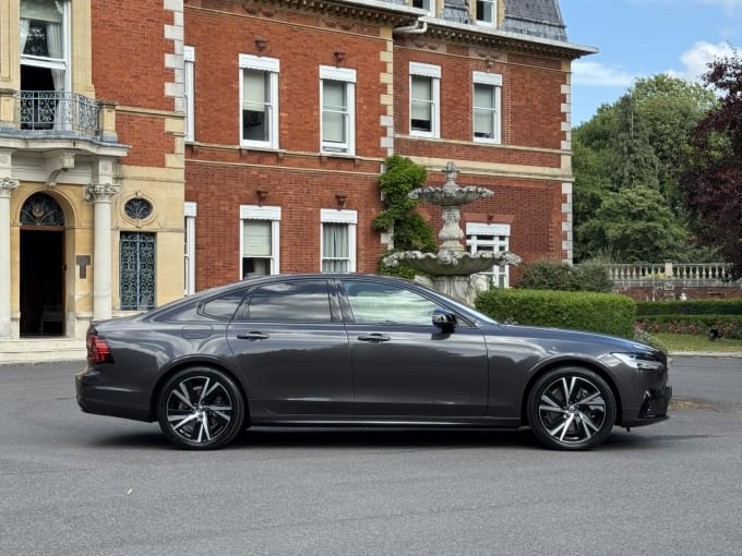 2023 Volvo S90