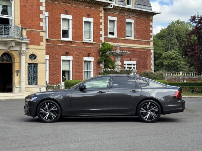 2023 Volvo S90