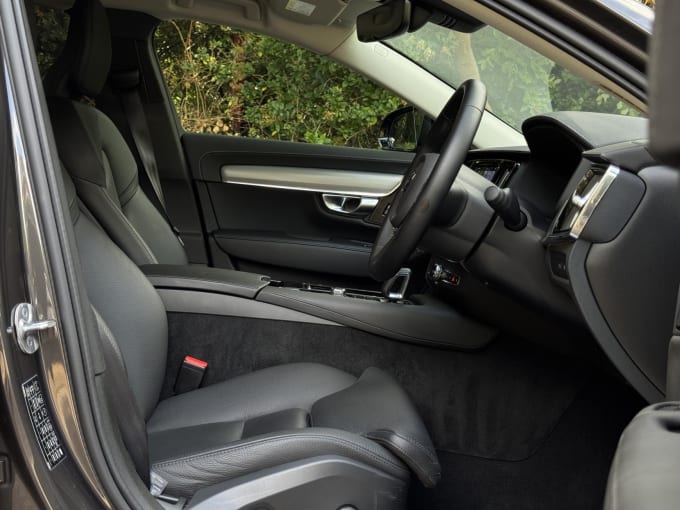 2023 Volvo S90
