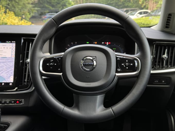 2023 Volvo S90