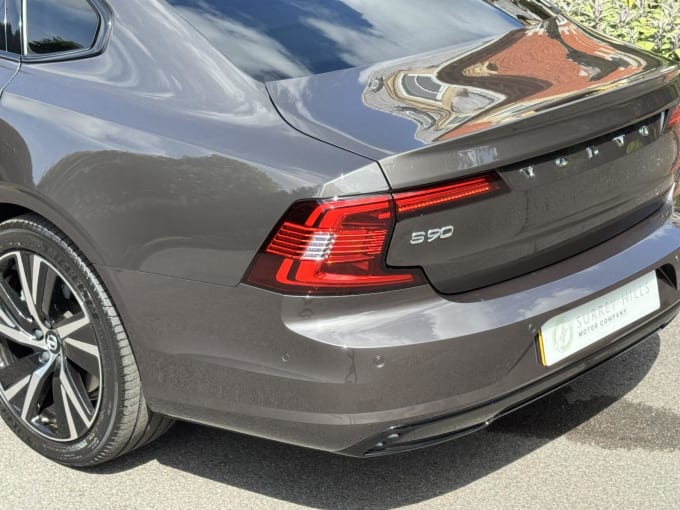 2023 Volvo S90