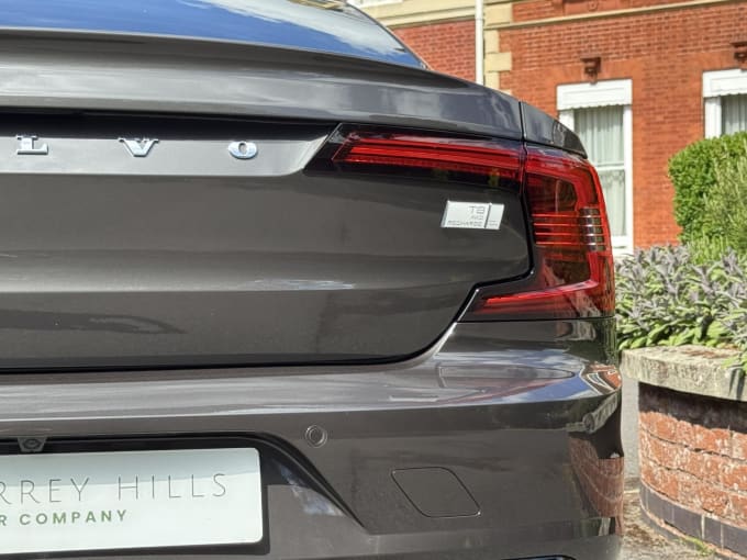 2023 Volvo S90