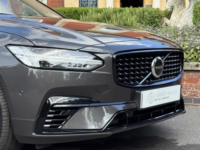 2023 Volvo S90